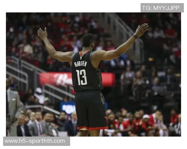 杜兰特赛季场均254分成火箭第二高得分手追平哈登后表现引关注